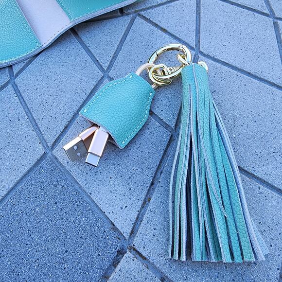 Maison de Beaute Marseille Mint Leather Tassel Tech Travel Roll Up Set - Picture 8 of 9